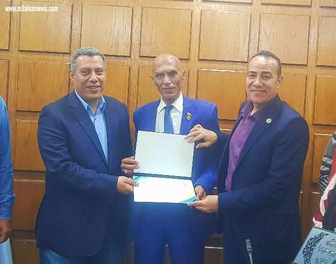 شركة مياه الشرب بكفر الشيخ تكرم الزميل عادل مرجان لبلوغه سن التقاعد 